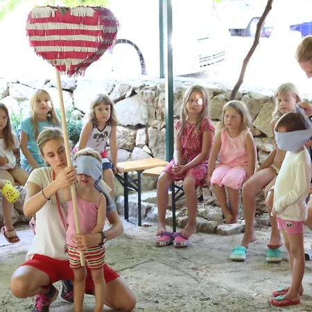 Park Soline Glamping Family Tent مكان تخييم 4*