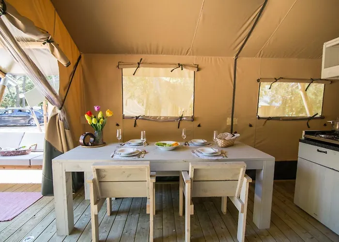 Luksusowy namiot Park Soline Glamping Family Tent
