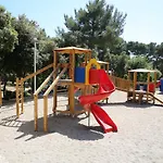Park Soline Glamping Family Tent キャンプ場 ビオグラード・ナ・モル