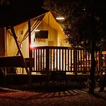Park Soline Glamping Family Tent