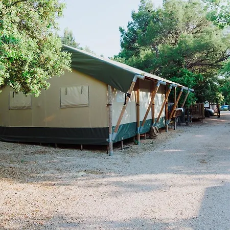 Camping Park Soline Glamping Family Tent