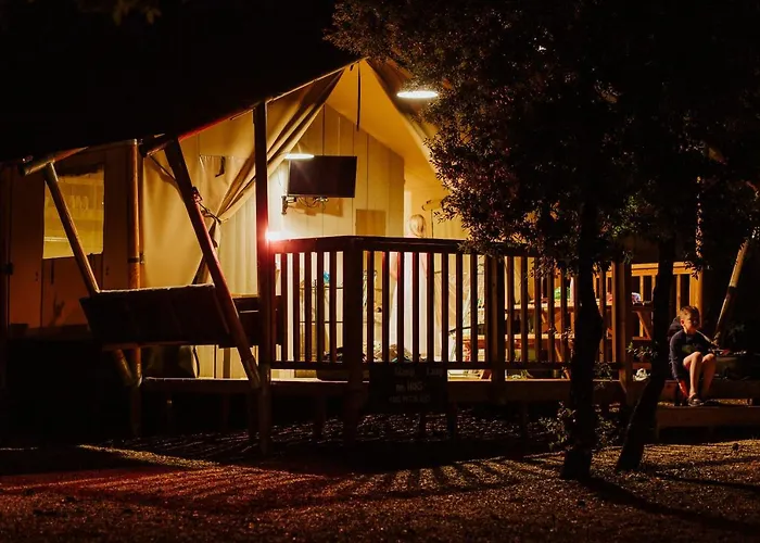 Park Soline Glamping Family Tent